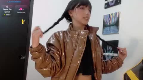 Snapshot of v1cky_ chatting on 10-10-25, 10:42 v1cky_ online show from 10-10-25, 10:42