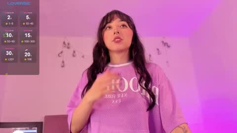 Snapshot of v1cky_ chatting on 10-20-25, 10:43 v1cky_ online show from 10-20-25, 10:43