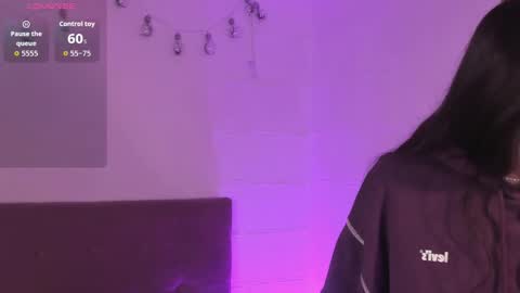 Snapshot of v1cky_ chatting on 11-30-25, 01:09 v1cky_ online show from 11-30-25, 01:09