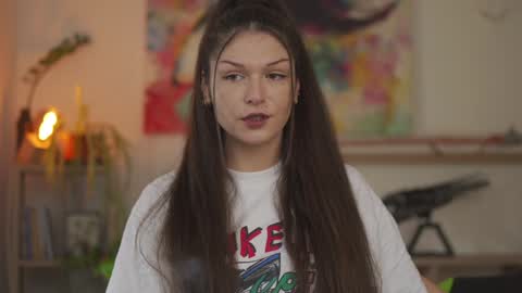 Mia online show from 12-02-24, 11:45