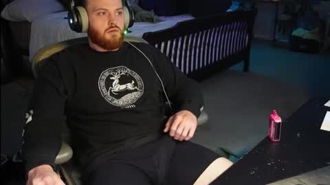 v_for_veng online show from 12-17-25, 03:34