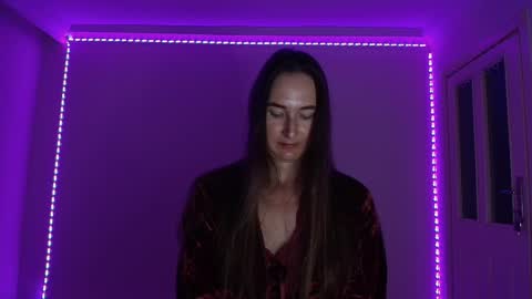 Valensiya online show from 10-13-25, 08:09