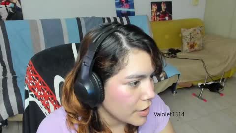 Vaiolet1314 online show from 02-28-25, 03:37