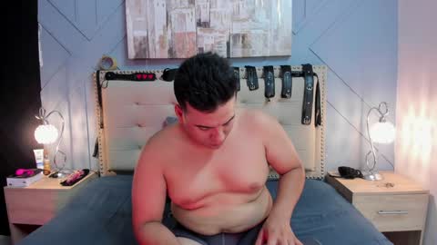 Snapshot of vale_n_matt chatting on 12-07-24, 03:47 Samantha y Matt online show from 12-07-24, 03:47