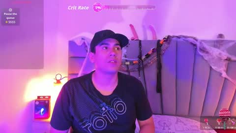 Snapshot of vale_n_matt chatting on 10-14-25, 03:40 Samantha y Matt online show from 10-14-25, 03:40