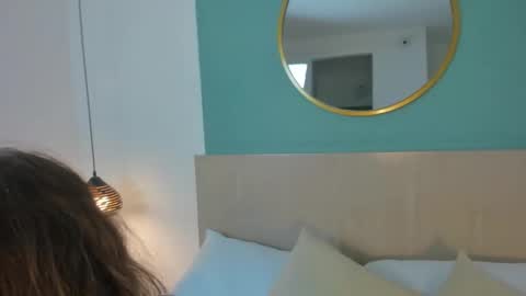 V AL E N online show from 01-12-26, 01:27