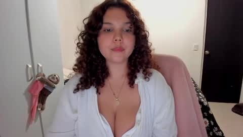 valen_smile_ online show from 12-06-24, 02:13