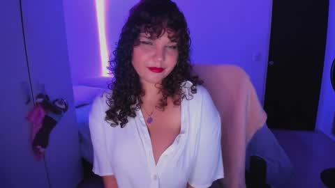 valen_smile_ online show from 12-22-24, 01:55