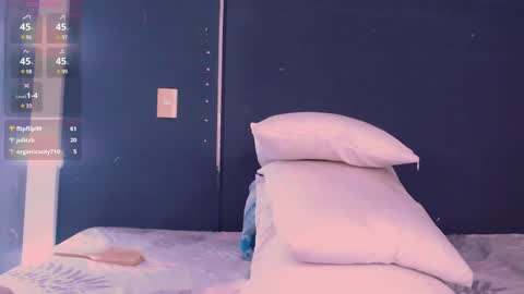 IG-valen mendoza99  twitter valenthompson99 online show from 12-11-24, 07:09