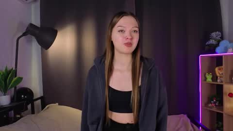 Lisa online show from 11-12-25, 04:24