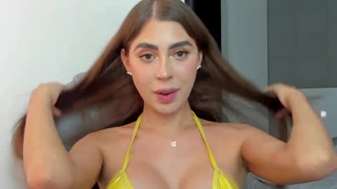 Snapshot of valenjonex chatting on 02-06-25, 09:38 Angela online show from 02-06-25, 09:38