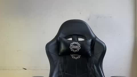   Valentin  independent Cam Boy     online show from 04-15-26, 07:58