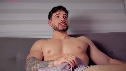 valenthinoking online show from 11-26-25, 02:23