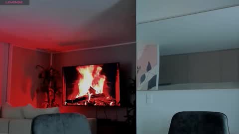 valenthinoking online show from 12-17-25, 04:07