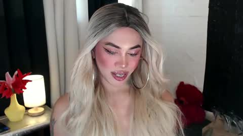 Amanda online show from 02-10-25, 02:52