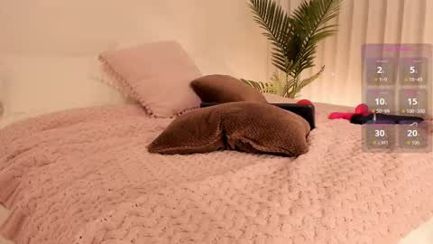 VALENTINA  online show from 11-26-25, 12:22