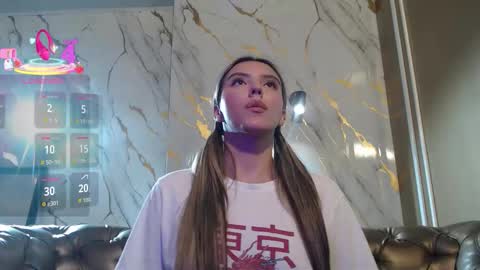 Snapshot of valentina_red18 chatting on 10-06-25, 06:38 Valentina online show from 10-06-25, 06:38