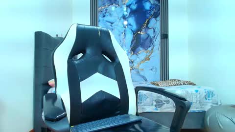 valentina_y_sneiderr online show from 02-23-26, 07:11