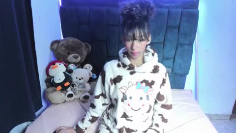 valentinaklean1 online show from 02-24-26, 05:49