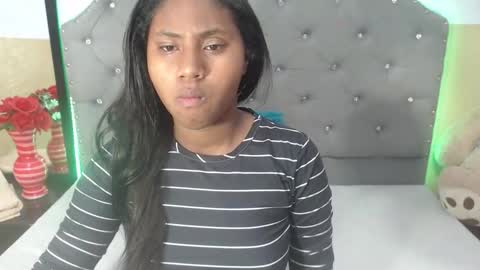 valentina vega online show from 11-21-25, 06:01