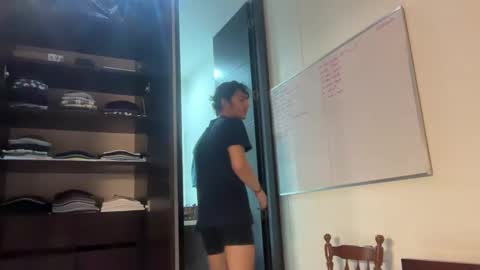 Snapshot of valentino_beaumont chatting on 12-16-24, 01:10 Valentino Beaumont online show from 12-16-24, 01:10