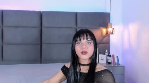 valentino moon online show from 10-13-25, 03:06