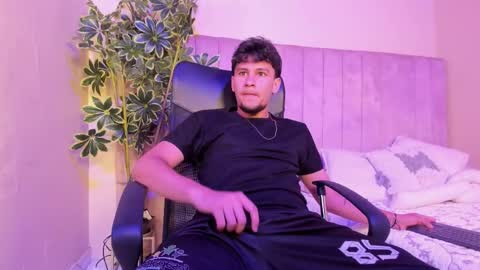 VALENTINO online show from 02-27-26, 12:38