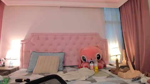 Vale Toro  online show from 10-29-25, 01:24