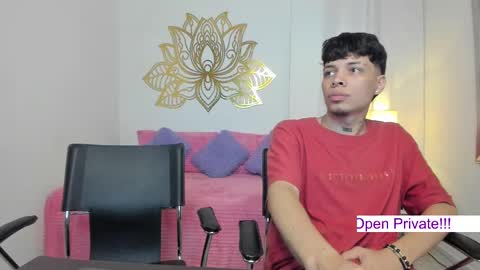 Snapshot of valeperez24 chatting on 02-24-25, 01:02 Valery And Daniel online show from 02-24-25, 01:02