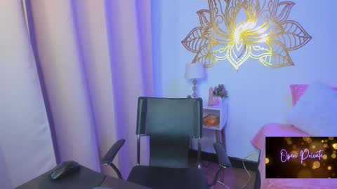 Snapshot of valeperez24 chatting on 09-15-25, 01:49 Valery And Daniel online show from 09-15-25, 01:49