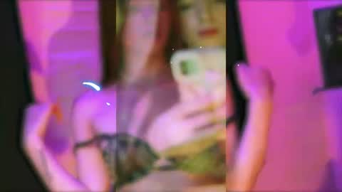 Snapshot of valeria_mendozza chatting on 07-03-26, 10:16 online show from 07-03-26, 10:16