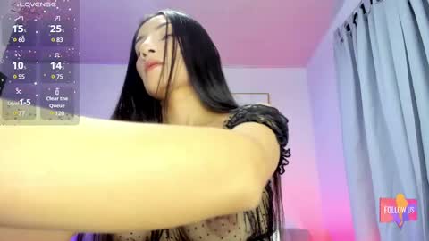 Snapshot of valeria_wood chatting on 02-25-25, 08:03 valeria online show from 02-25-25, 08:03