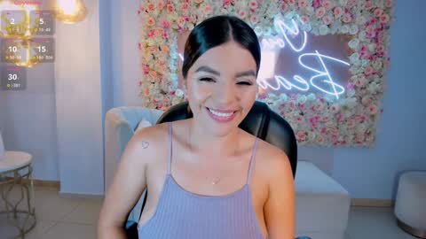Snapshot of valeriaroldanx chatting on 02-05-25, 03:23 Valeria online show from 02-05-25, 03:23
