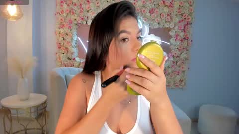 Snapshot of valeriaroldanx chatting on 02-09-25, 11:04 Valeria online show from 02-09-25, 11:04