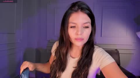 Snapshot of valeriaroldanx chatting on 01-15-26, 10:31 Valeria online show from 01-15-26, 10:31