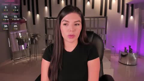 Snapshot of valeriaroldanx chatting on 01-18-26, 05:17 Valeria online show from 01-18-26, 05:17