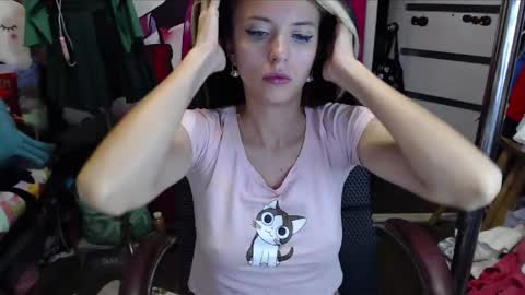 ValeriaXKiss online show from 09-30-25, 08:14