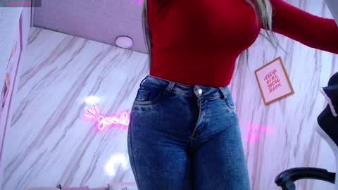 Snapshot of valerie_b chatting on 02-08-25, 06:22 valerie_b online show from 02-08-25, 06:22