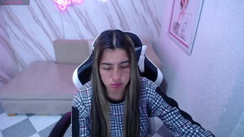 Snapshot of valerie_b chatting on 02-09-25, 03:00 valerie_b online show from 02-09-25, 03:00