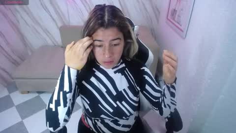 Snapshot of valerie_b chatting on 02-11-25, 03:08 valerie_b online show from 02-11-25, 03:08