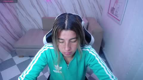 Snapshot of valerie_b chatting on 02-13-25, 03:07 valerie_b online show from 02-13-25, 03:07