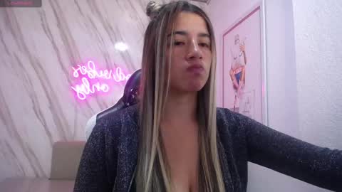 Snapshot of valerie_b chatting on 02-18-25, 06:15 valerie_b online show from 02-18-25, 06:15