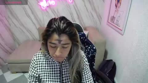 Snapshot of valerie_b chatting on 03-06-25, 04:08 valerie_b online show from 03-06-25, 04:08