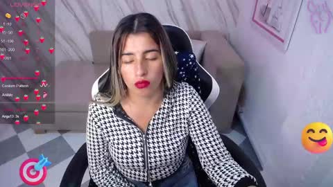 Snapshot of valerie_b chatting on 03-06-25, 10:30 valerie_b online show from 03-06-25, 10:30