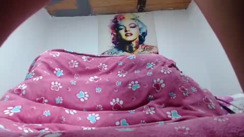 Snapshot of valerie_rousse chatting on 01-24-25, 11:23 valerie_rousse online show from 01-24-25, 11:23