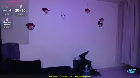 Valerie online show from 10-20-25, 04:13