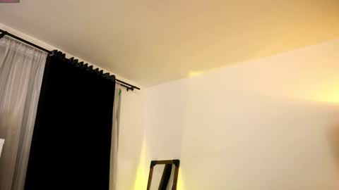 Snapshot of valeriebony chatting on 10-07-25, 04:20 Valerie Style3 online show from 10-07-25, 04:20