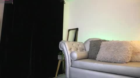 Snapshot of valeriebony chatting on 11-03-25, 04:25 Valerie Style3 online show from 11-03-25, 04:25