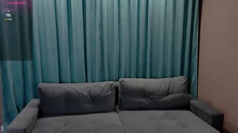 Snapshot of valeriejackson_ chatting on 12-15-25, 02:10 Morry online show from 12-15-25, 02:10