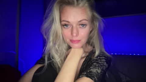 Valerie  online show from 10-08-25, 08:17